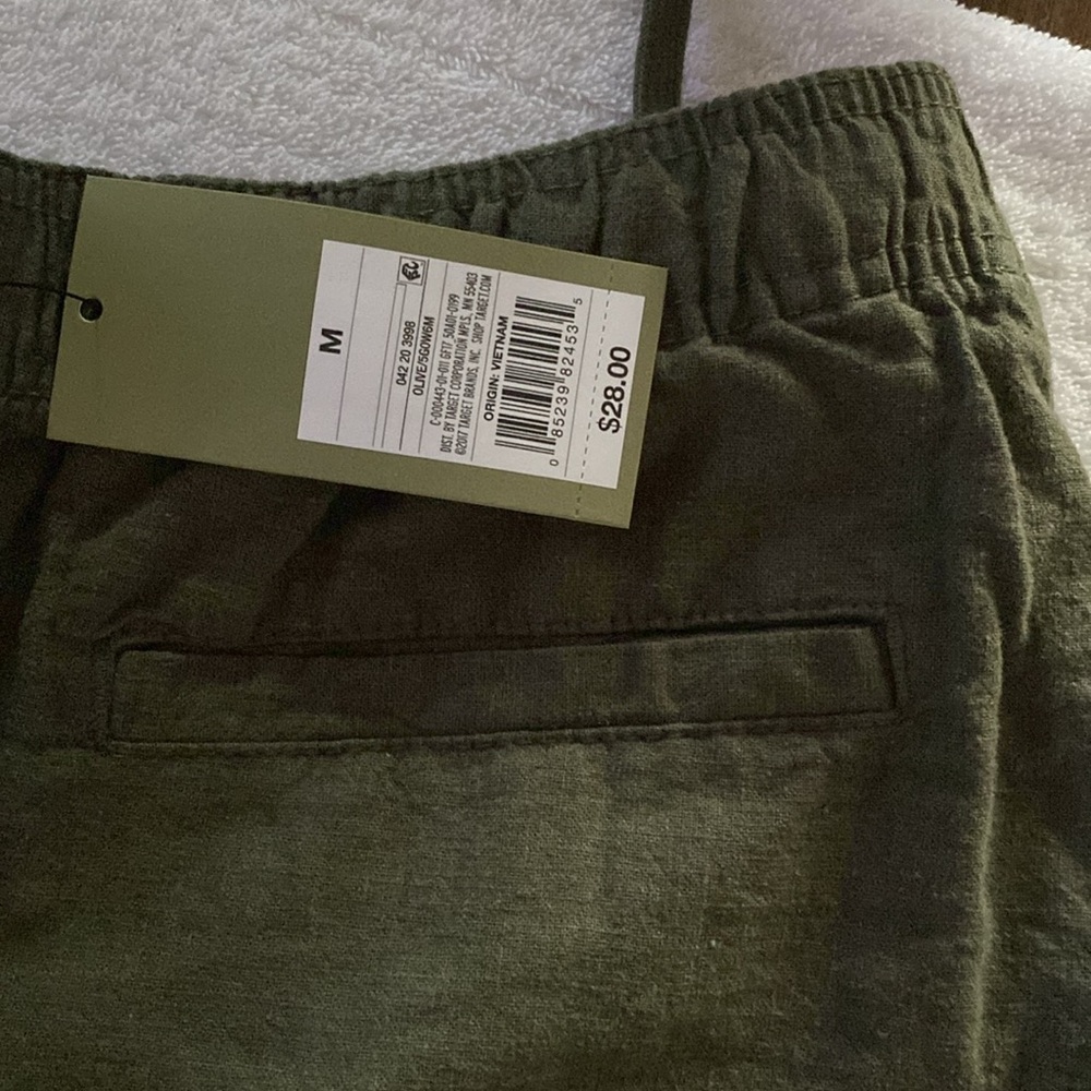 Olive Green Men's Cargo Shorts - Picture 4 of 8